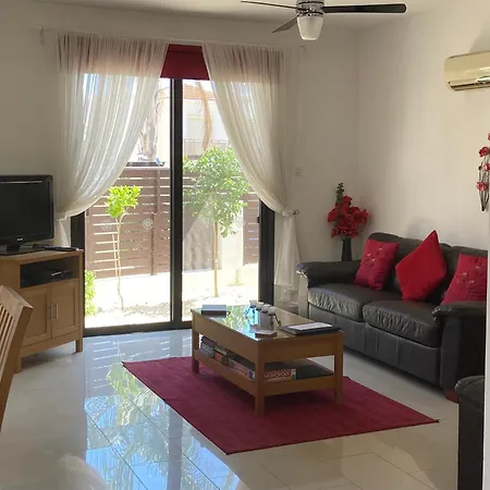 Ocean Breeze Paralimni