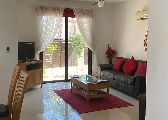 Ocean Breeze Paralimni