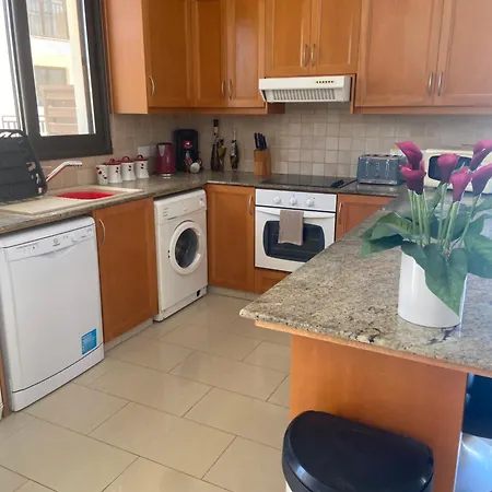 Ocean Breeze Paralimni